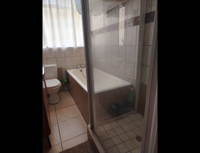 3 BEDROOM APARTMENT FOR SALE IN LENNOXTON